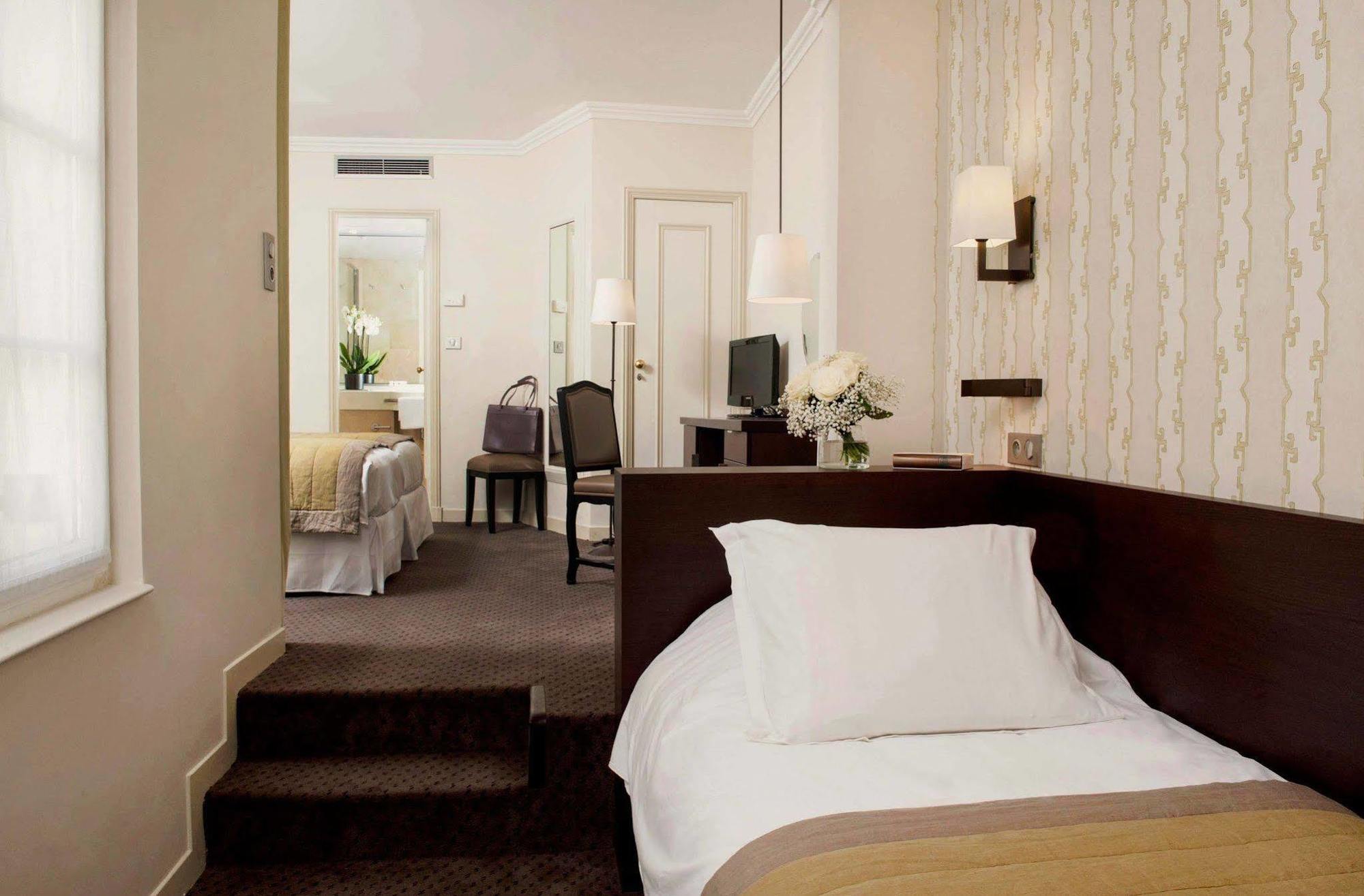 Henri Iv Rive Gauche 3* París